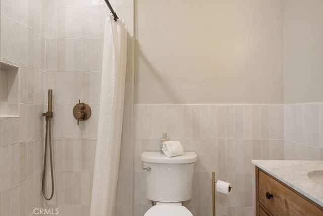637 E Van Bibber, Orange, CA 92866