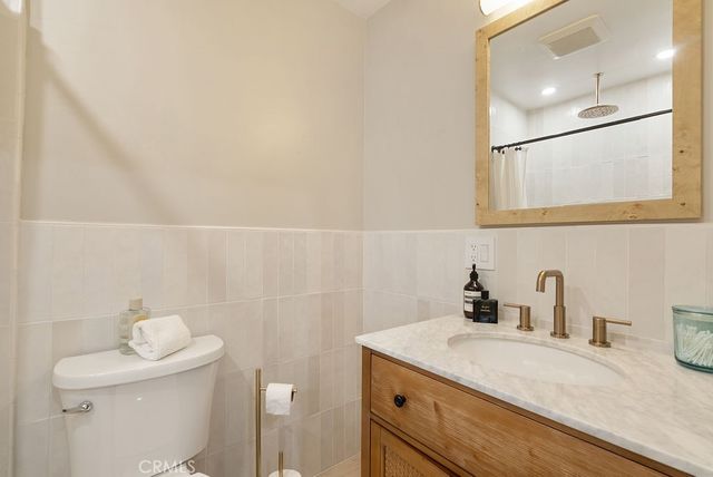 637 E Van Bibber, Orange, CA 92866