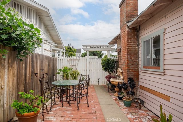 637 E Van Bibber, Orange, CA 92866