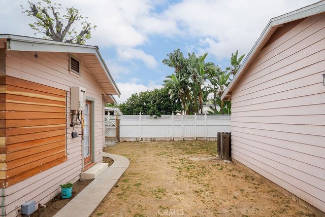 637 E Van Bibber, Orange, CA 92866