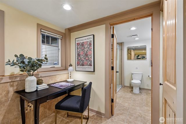1620 N 183rd Street, Shoreline, WA 98133