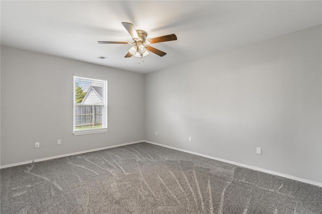 1415 S Camellia Lane, Fayetteville, AR 72704