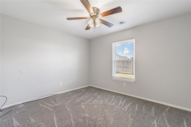 1415 S Camellia Lane, Fayetteville, AR 72704