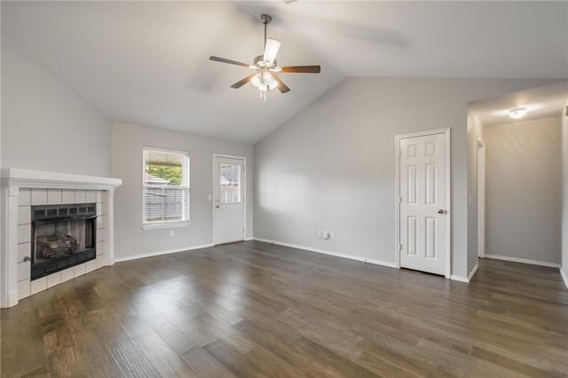 1415 S Camellia Lane, Fayetteville, AR 72704