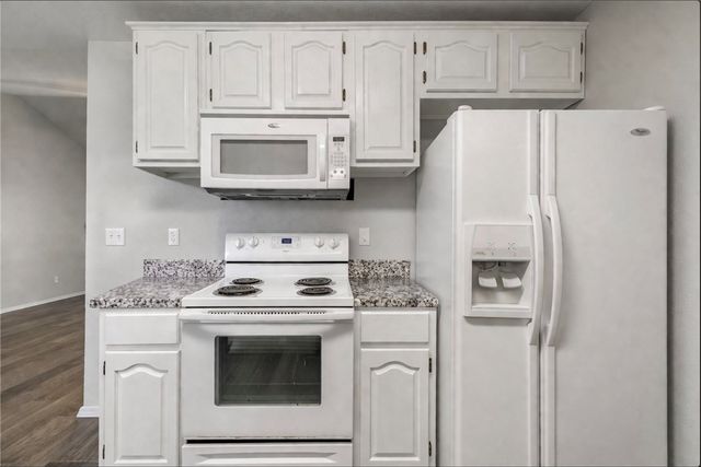 1415 S Camellia Lane, Fayetteville, AR 72704