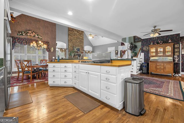 3129 Pier I, Jonesboro, GA 30236