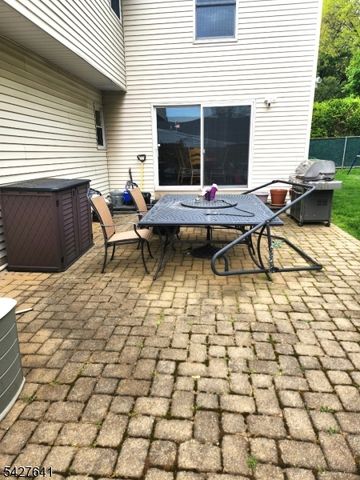 71 Hackberry Pl, Clifton City, NJ 07013