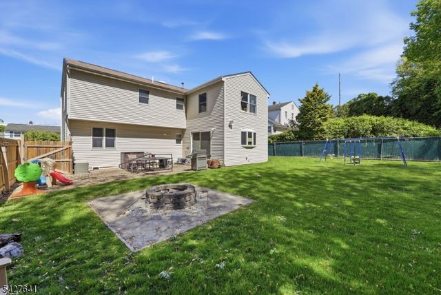 71 Hackberry Pl, Clifton City, NJ 07013