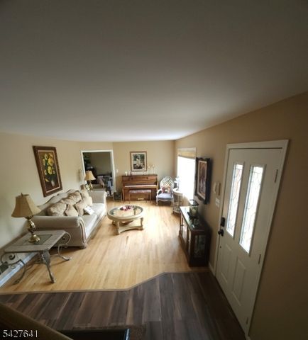 71 Hackberry Pl, Clifton City, NJ 07013