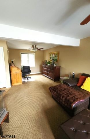 71 Hackberry Pl, Clifton City, NJ 07013