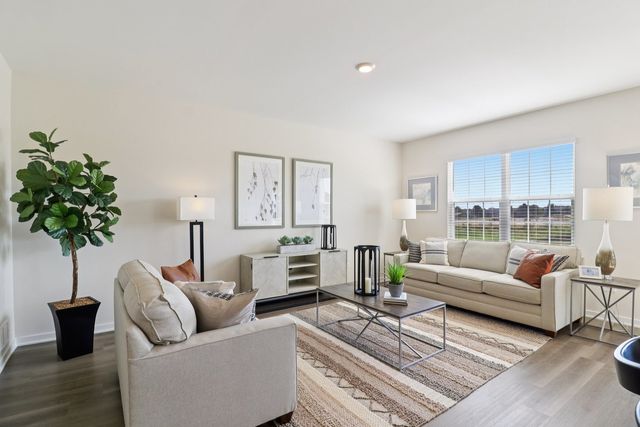 1697 Baler Avenue, Aurora, IL 60503