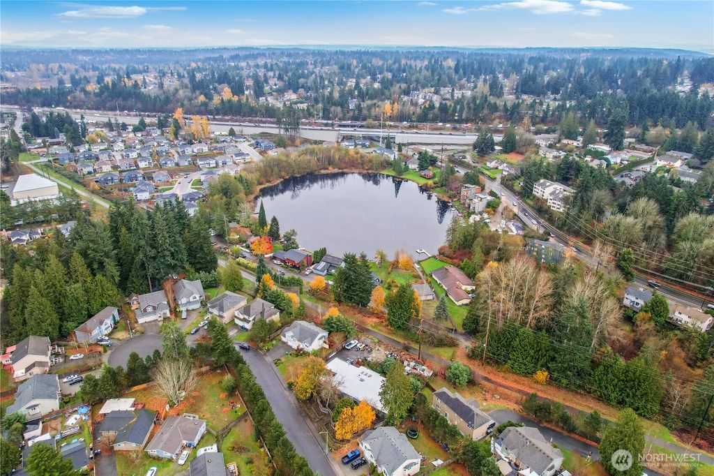 20827 59th Place W, Lynnwood, WA 98036