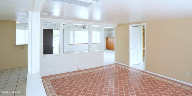 2520 E Helen Street, Tucson, AZ 85716