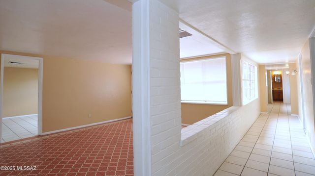 2520 E Helen Street, Tucson, AZ 85716