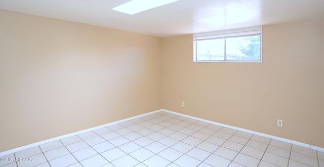 2520 E Helen Street, Tucson, AZ 85716