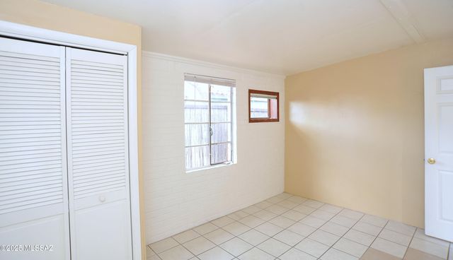 2520 E Helen Street, Tucson, AZ 85716