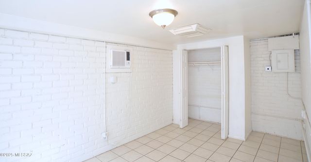 2520 E Helen Street, Tucson, AZ 85716