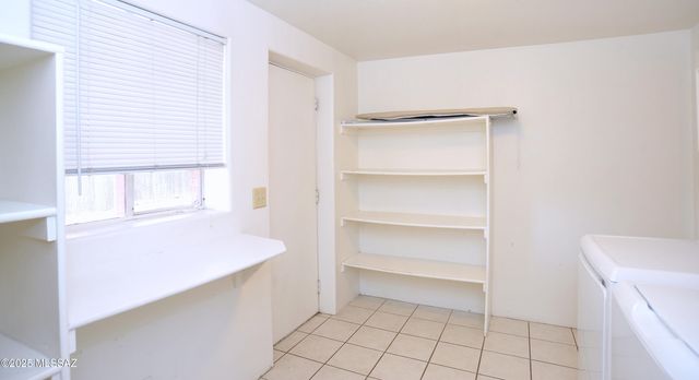 2520 E Helen Street, Tucson, AZ 85716