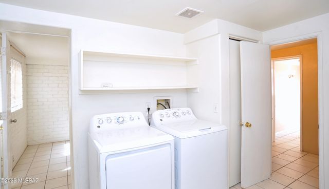 2520 E Helen Street, Tucson, AZ 85716