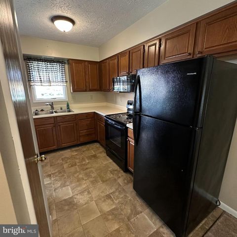 1088 WESTGATE DRIVE, Chambersburg, PA 17201