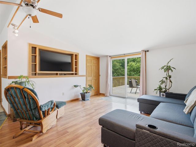 2976 Slattery Road, Attica Township, MI 48412