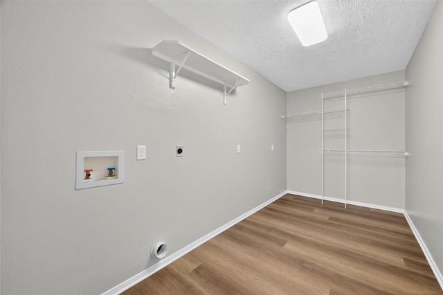 1826 Oak Valley, Kemah, TX 77565