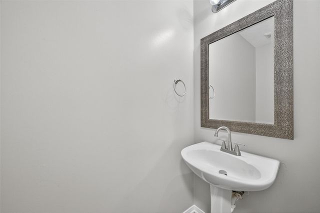 1826 Oak Valley, Kemah, TX 77565