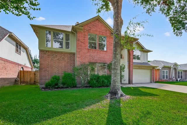 1826 Oak Valley, Kemah, TX 77565