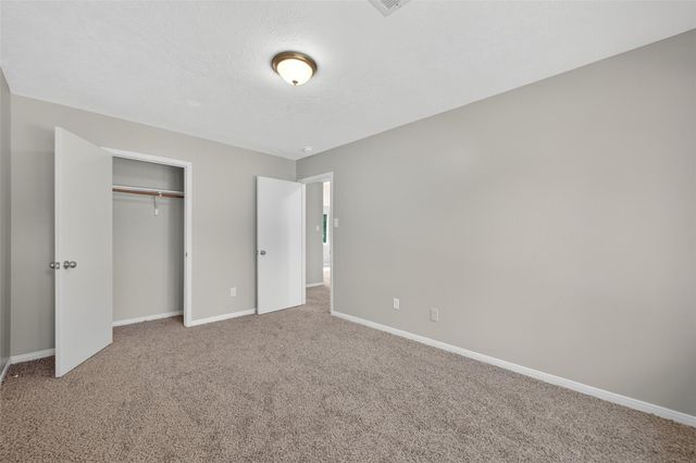 1826 Oak Valley, Kemah, TX 77565