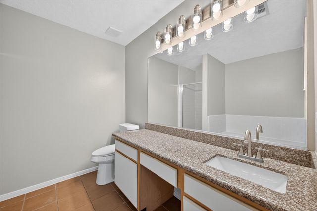 1826 Oak Valley, Kemah, TX 77565
