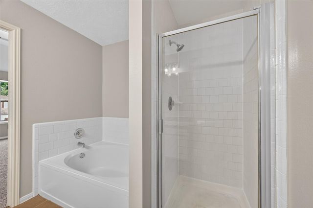 1826 Oak Valley, Kemah, TX 77565