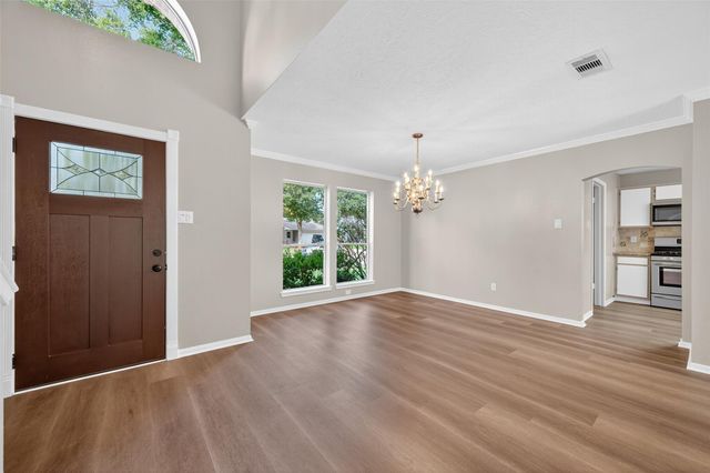 1826 Oak Valley, Kemah, TX 77565