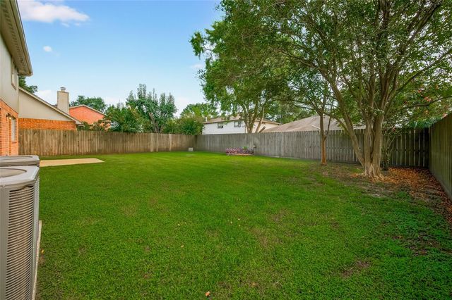 1826 Oak Valley, Kemah, TX 77565