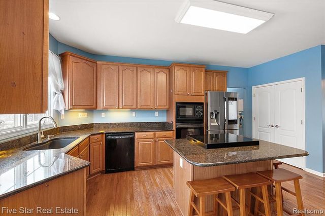 1159 Horseshoe Drive, South Lyon, MI 48178