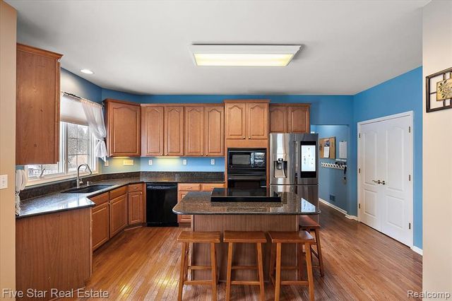 1159 Horseshoe Drive, South Lyon, MI 48178