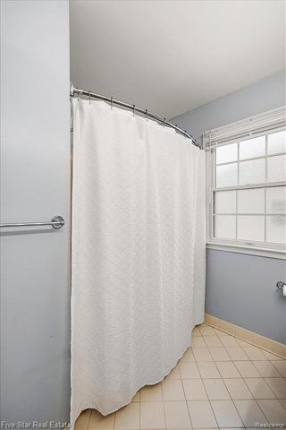 1159 Horseshoe Drive, South Lyon, MI 48178