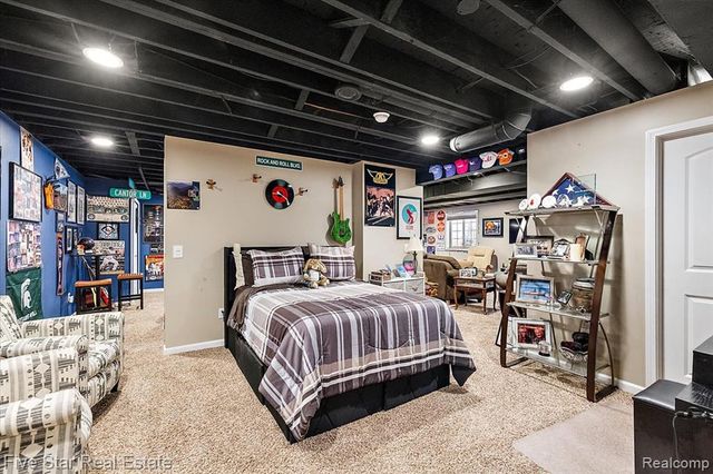 1159 Horseshoe Drive, South Lyon, MI 48178