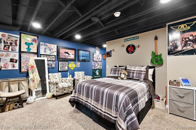 1159 Horseshoe Drive, South Lyon, MI 48178