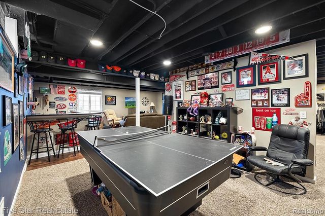 1159 Horseshoe Drive, South Lyon, MI 48178