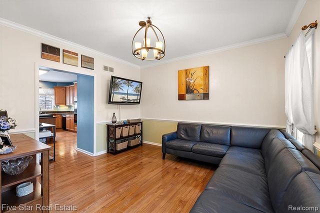 1159 Horseshoe Drive, South Lyon, MI 48178