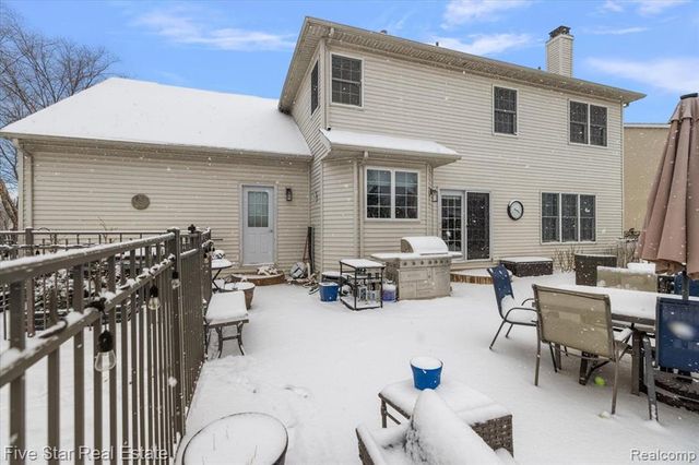 1159 Horseshoe Drive, South Lyon, MI 48178