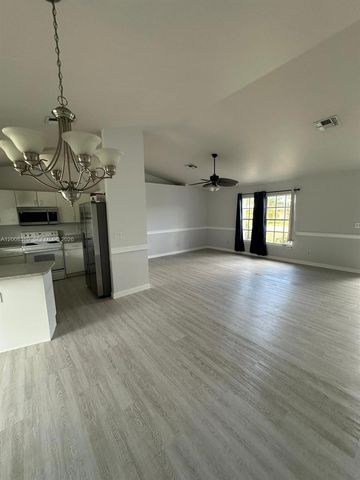 1306 SW 11 th, Cape Coral, FL 33991