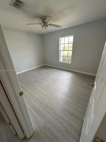 1306 SW 11 th, Cape Coral, FL 33991