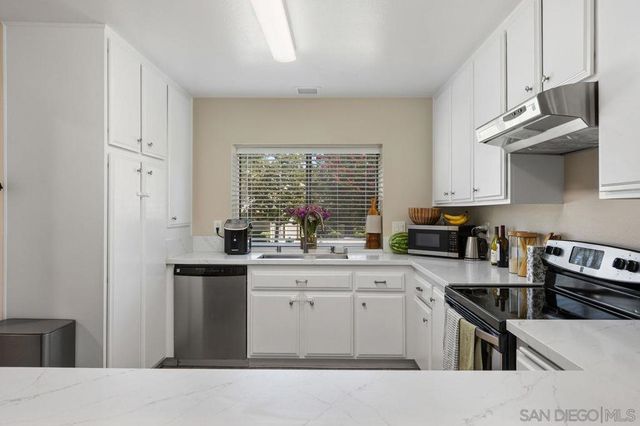 4123 Oak Island, Fallbrook, CA 92028