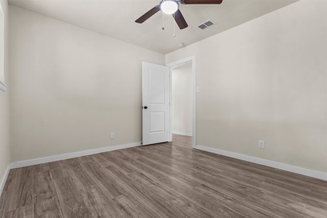 1917 Windlea Drive, Euless, TX 76040