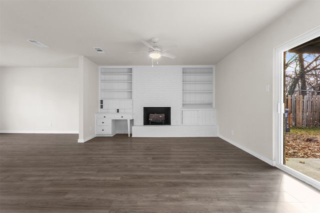 1917 Windlea Drive, Euless, TX 76040