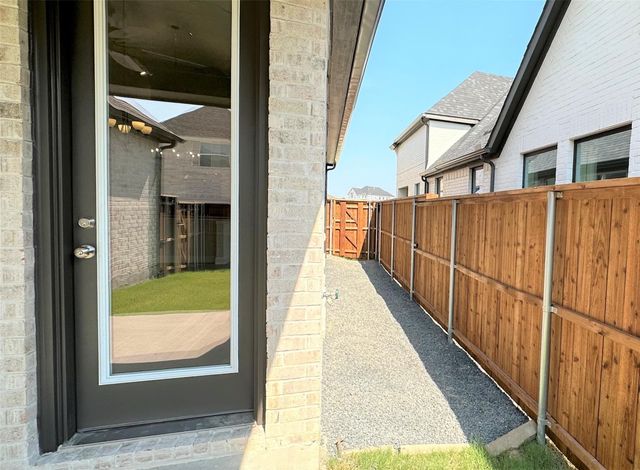 15621 Fringe Tree Road, Frisco, TX 75035