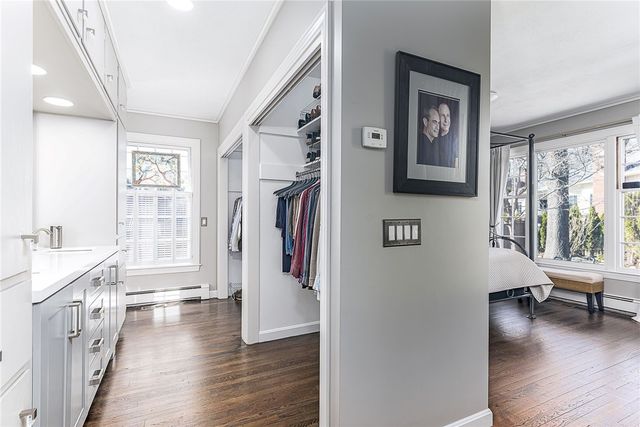 12 Coldbrook Court, Cranston, RI 02920