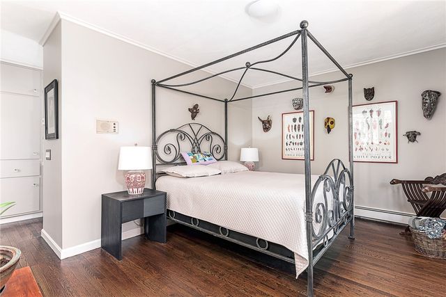 12 Coldbrook Court, Cranston, RI 02920