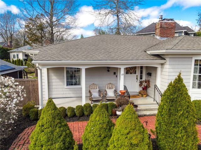 12 Coldbrook Court, Cranston, RI 02920